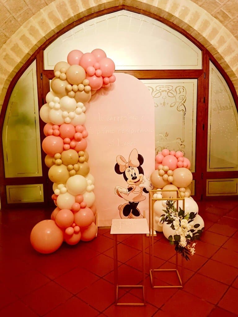 Allestimento per battesimo e primo compleanno nella sala della Masseria Torricella